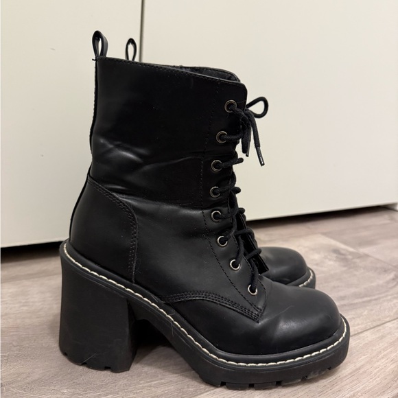 Steve Madden Black Chunky Heel Combat Boots - Picture 2 of 5